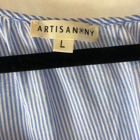 Artisan NY stripped / floral v-neck top - Picture 3 of 3